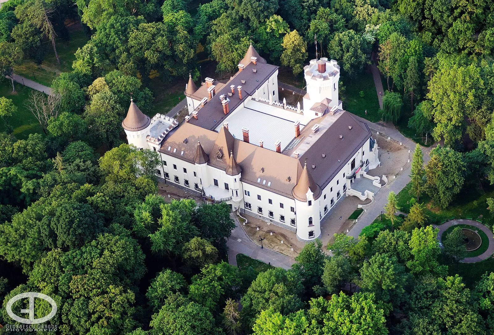 A kastély madártávlatból